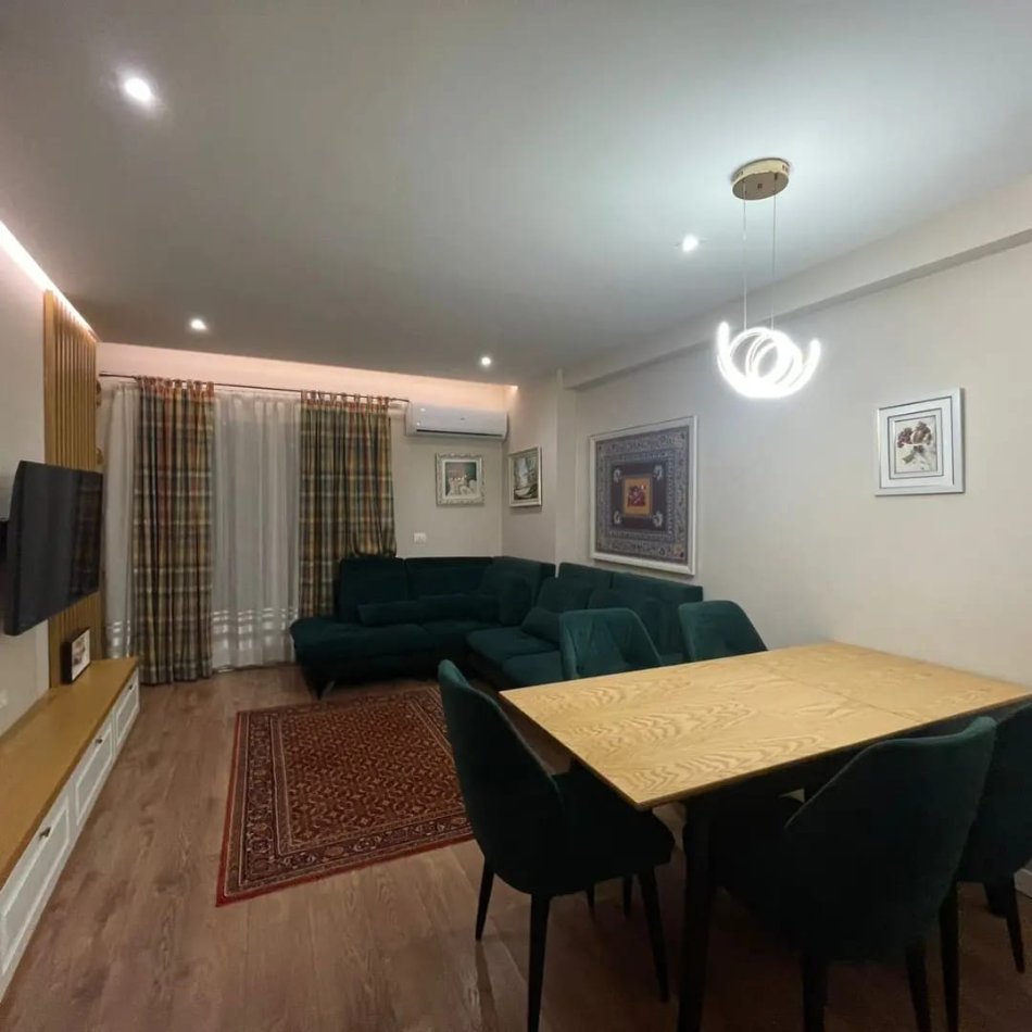 Jepet me Qira Apartament 2+1 tek rruga "Riza Cerova"