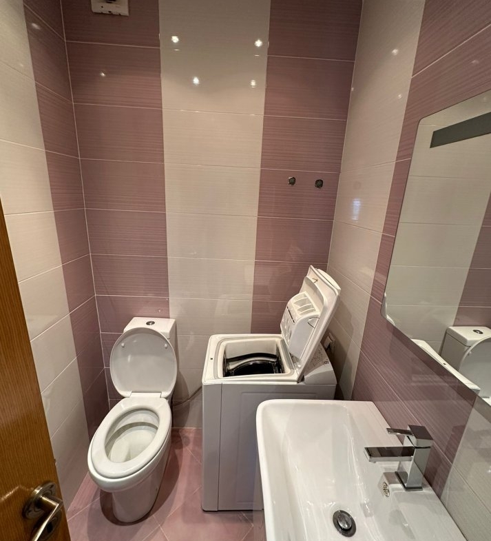 Tirane, jepet me qera apartament 2+1+Ballkon Kati 5, 93 m² 350 € (Prane Casa Italia)
