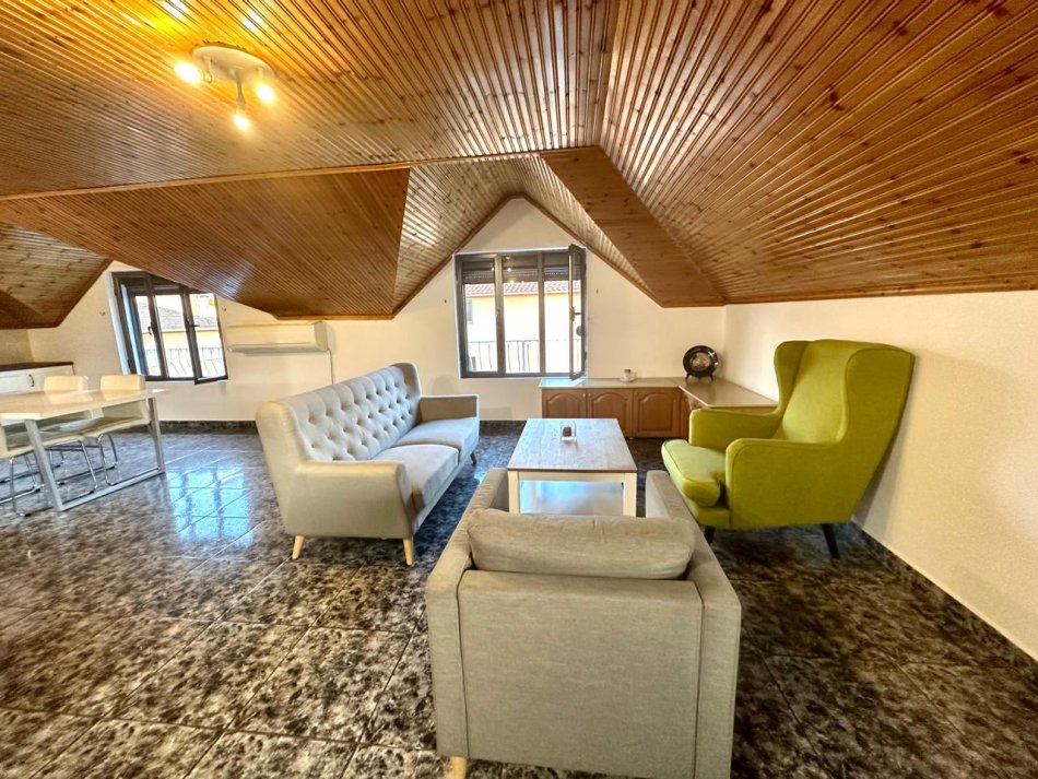 Shqiperi, jepet me qera apartament 2+1+Ballkon Kati 3, 120 m² 450 € (Xhanfize Keko)