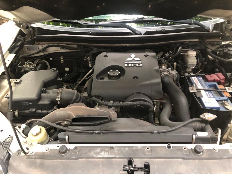 Tirane, shes Pick-Up Mitsubishi L200 Nafte, e bardhë manuale Klima 2 km 17 €