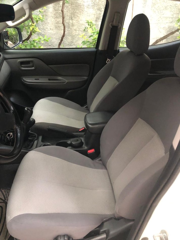 Tirane, shes Pick-Up Mitsubishi L200 Nafte, e bardhë manuale Klima 2 km 17 €