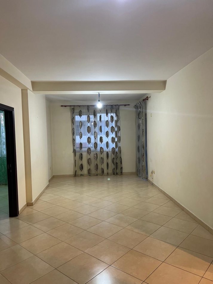 Tirane, shitet apartament 1+1, Kati 3, 83 m² 91,000 € (Rruga Tom Plezha Astir)