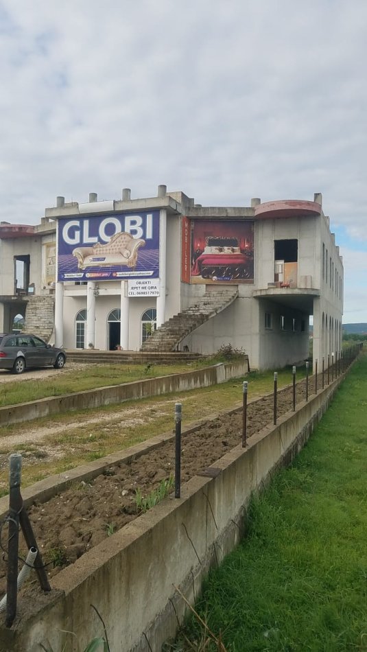 Shitet, Jepet me Qira Objekt Multifunksional Qerekë – Rruga Kryesore Tiranë-Fushë-Krujë
