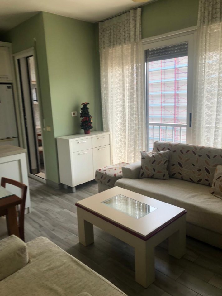 Tirane, jap me qera apartament 2+1+Ballkon Kati 6, 85 m² 450 € (Dritan hoxha, laprake)