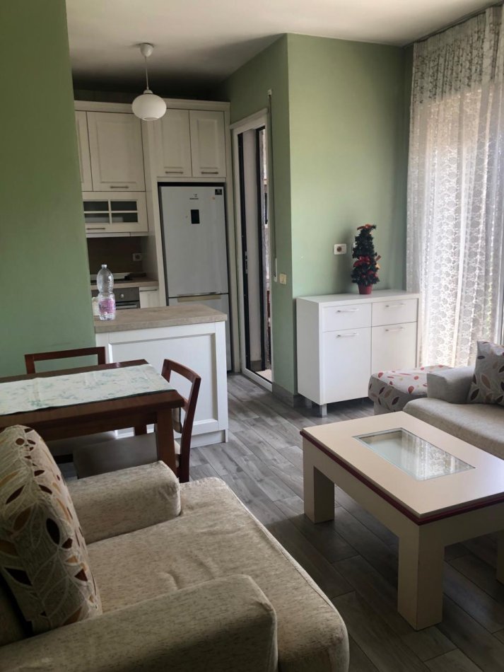 Tirane, jap me qera apartament 2+1+Ballkon Kati 6, 85 m² 450 € (Dritan hoxha, laprake)