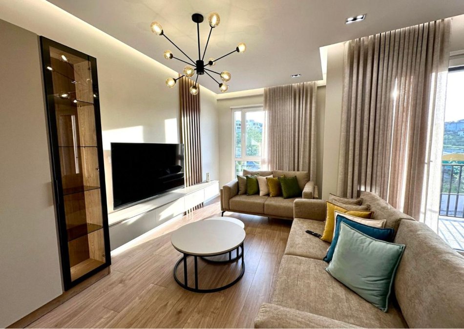Tirane, jepet me qera apartament 2+1+Ballkon Kati 2, 11.000 € (TEG)