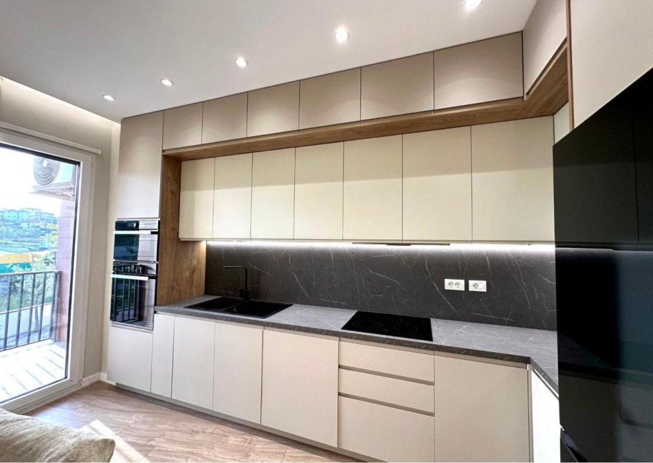 Tirane, jepet me qera apartament 2+1+Ballkon Kati 2, 11.000 € (TEG)