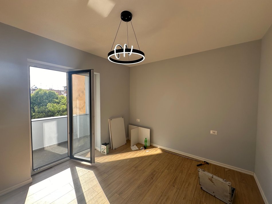 Tirane, shitet apartament 2+1+Ballkon Kati 3, 80 m² 145.000 € (Harry Fultz)