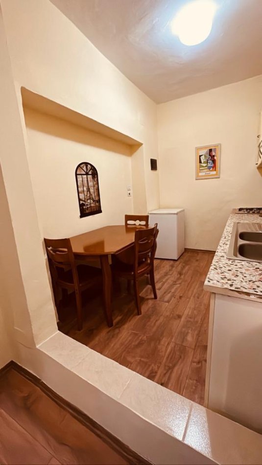 Tirane, jepet me qera garsonier 1+1 Kati 3, 30 m² 350 € (rruga elbasanit)