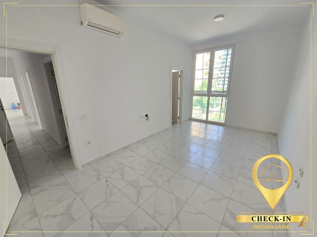 Tirane, jepet me qera apartament 3+1+Aneks+Ballkon , 111 m² 799 € (Afer Square 21)