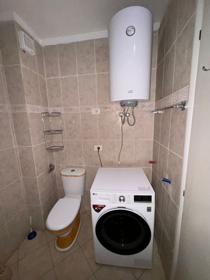 Tirane, jepet me qera apartament 1+1+Ballkon Kati 2, 71 m² 320 € (Fresk)