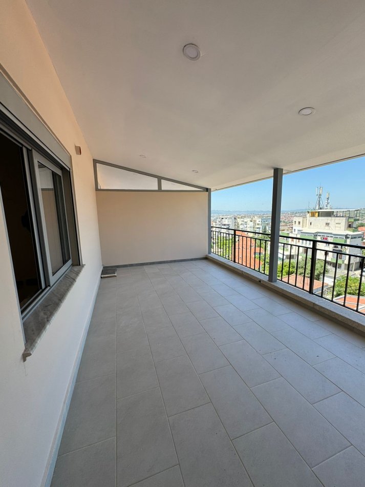 Tirane, shes 1+1 Kati 8, 96 m² 89.000 € (Fresk)