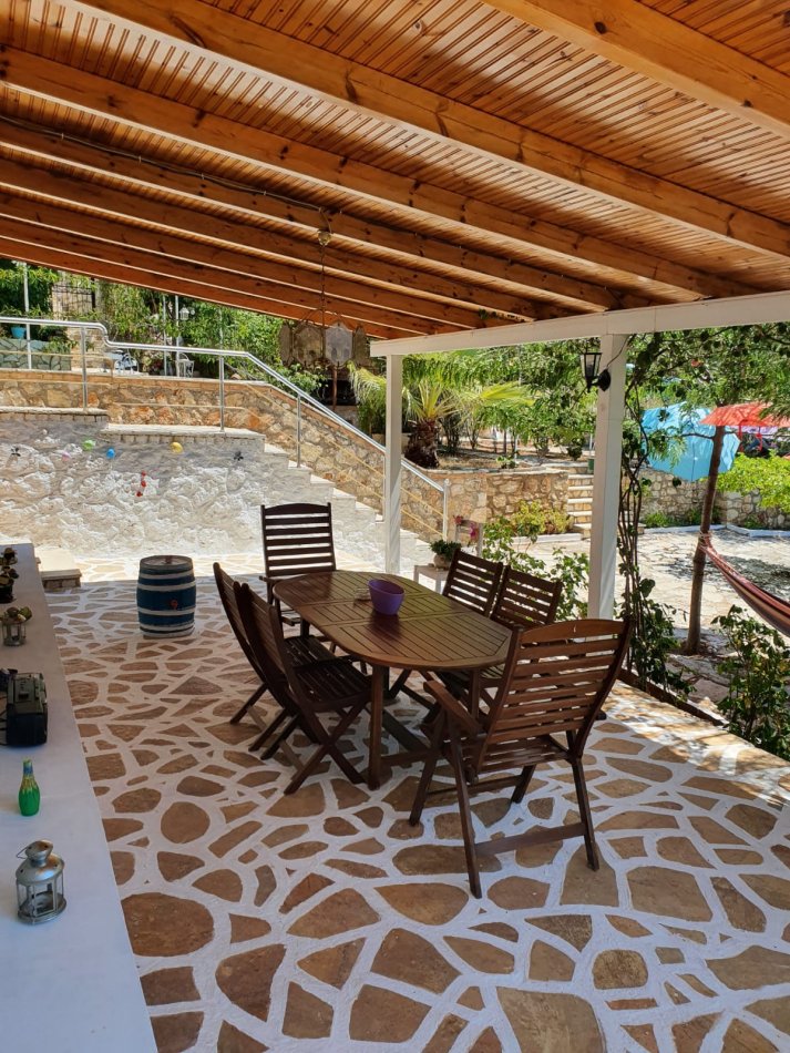 Himare, shitet Vile ne plazh 3 Katshe Kati 3, 1.700 m² 700.000 € (HIMARE)