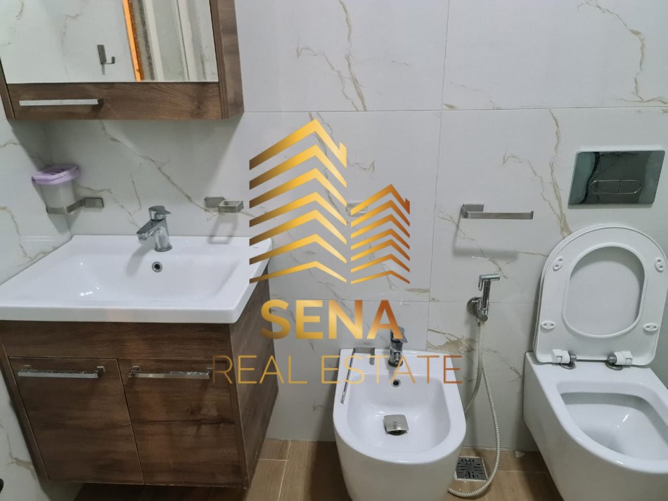 Tirane, jepet me qera apartament 2+1+Ballkon Kati 4, 100 m² 450 € (Rruga Sabri Preveza)