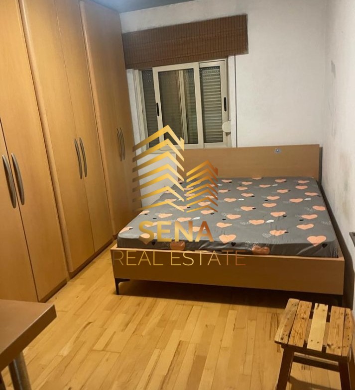 Tirane, jepet me qera apartament 2+1 Kati 4, 70 m² 480 € (Rruga Bardhyl)