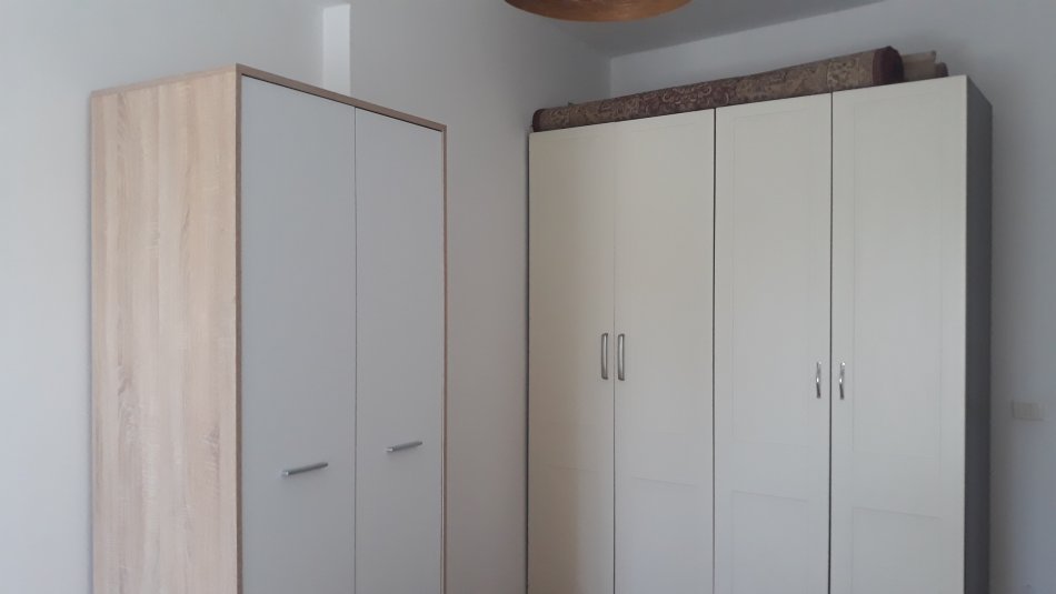 Tirane, jepet me qera 1+1+Ballkon Kati 3, 60 m² 450 € (Asim Vokshi)