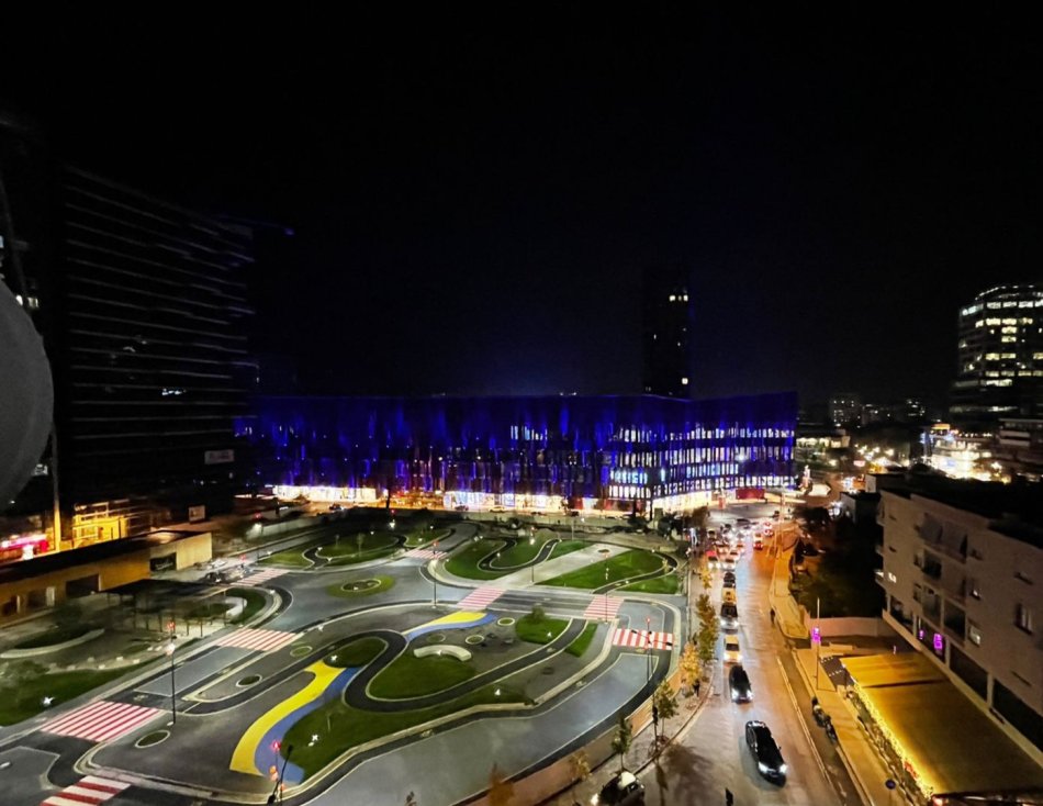 Tirane, jepet me qera apartament 1+1+Ballkon prane Air Albania