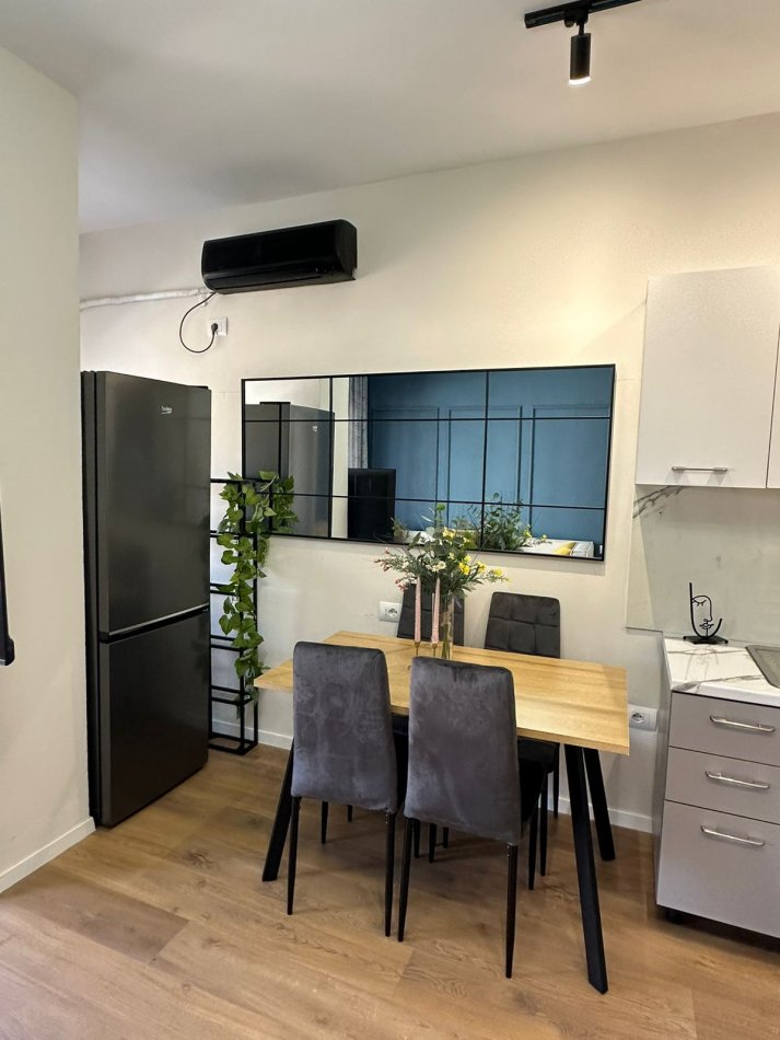 Tirane, jepet me qera apartament 1+1 Kati 4, 52 m² 400 € (Unaza e Re)