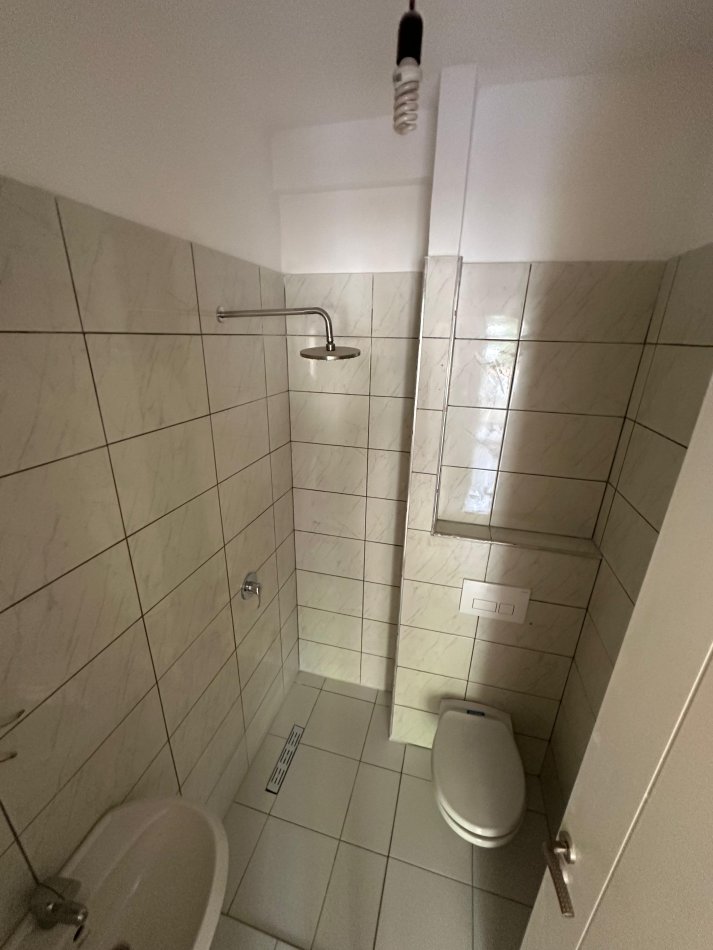 Tirane, shitet apartament 2+1+Ballkon Kati 1, 90 m² 90.000 € 