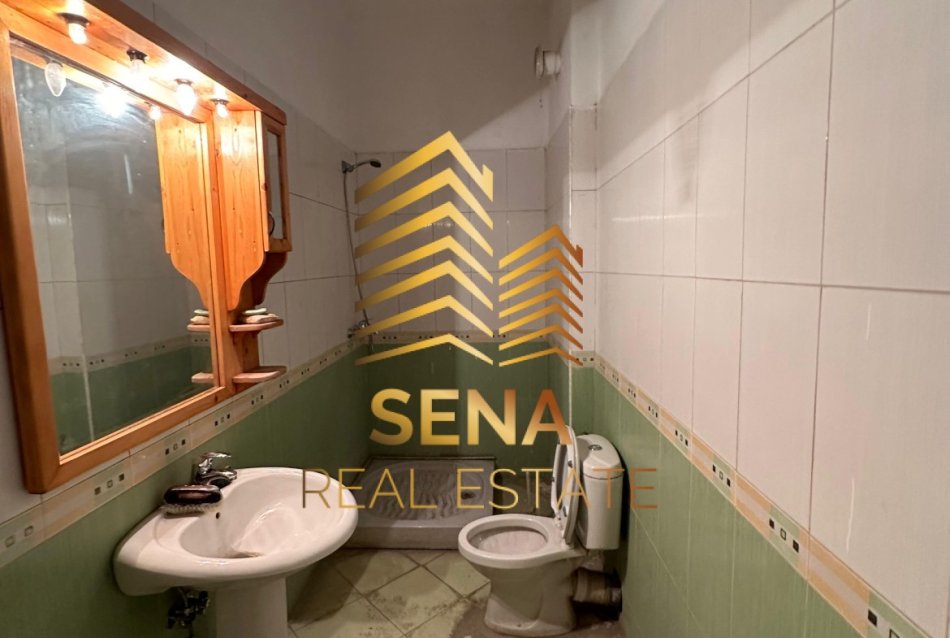 Tirane, shitet apartament 2+1+Ballkon Kati 2, 109 m² 125.000 € (Rruga Foto Xhavella)