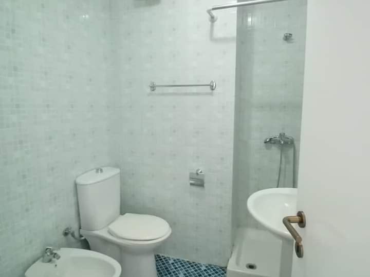 OKAZION! Tek Zogu Zi, Perball Ring Center Shitet Super Apartament 1+1 me Pamje FANTASTIKE. Sipërfaqja 76 m². Cmimi 145.000 Euro ( Zogu Zi, Pallati Qatar Center )