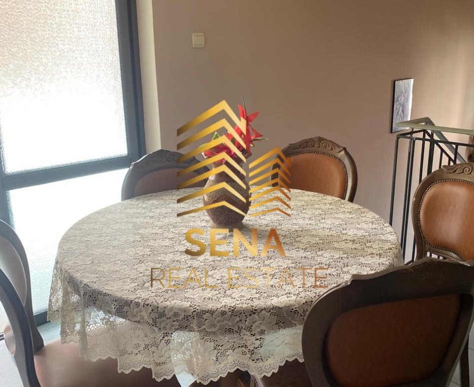Tirane, jepet me qera Vile 3 Katshe Kati 3, 600 m² 1.600 € (Rruga Muhamed Deliu)