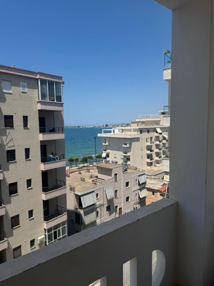 Vlore, jepet me qera garsonier 1+1 Kati 3, 43 m² 150 € 
