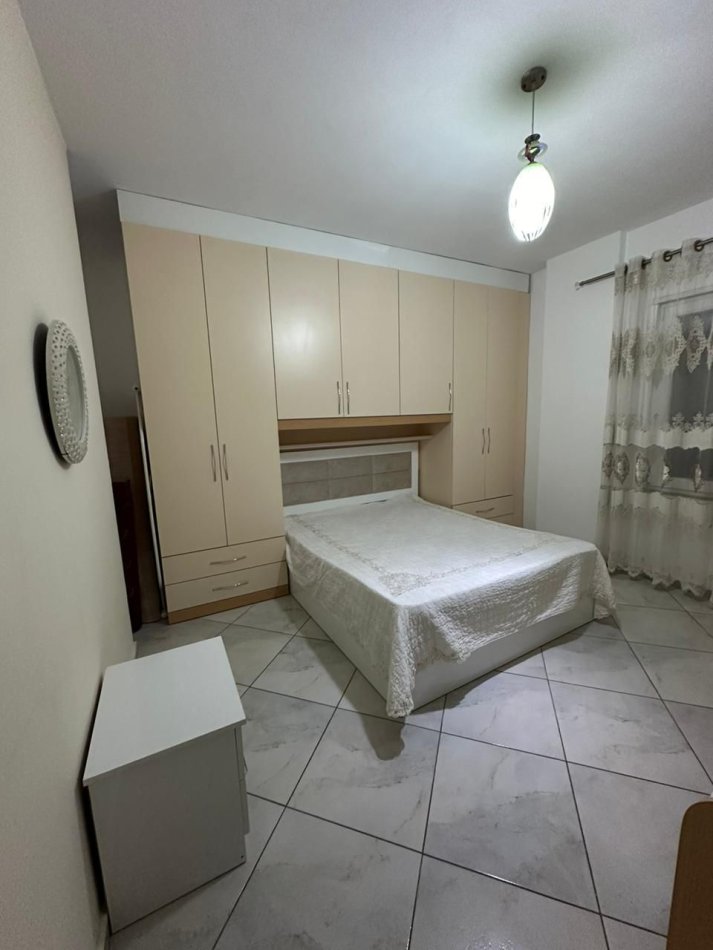 Durres, plazh, jepet me qera 1+1+Aneks+Ballkon Kati 5,