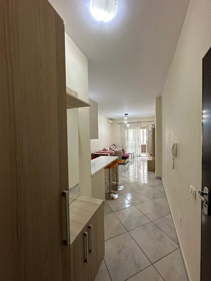 Durres, plazh, jepet me qera 1+1+Aneks+Ballkon Kati 5,