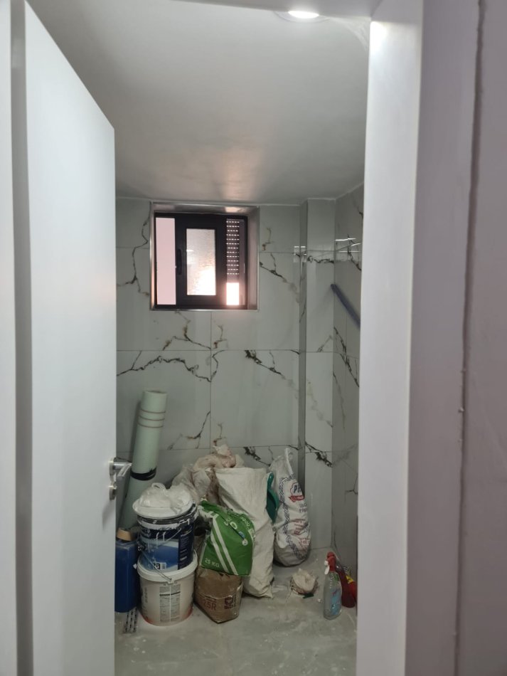 Tirane, shitet apartament 1+1+Ballkon Kati 2, 53 m² 125.000 € (21 Dhjetori)