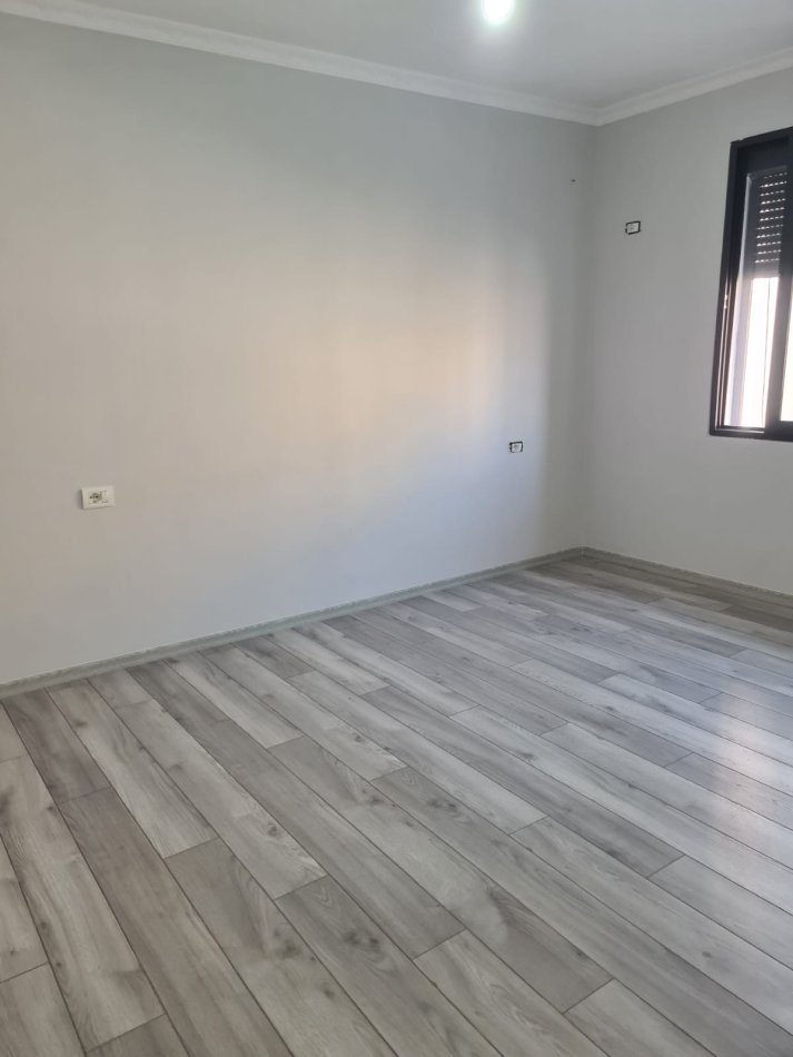 Tirane, shes 1+1 Kati 3, 53 m² 128.000 € (21 Dhjetori)