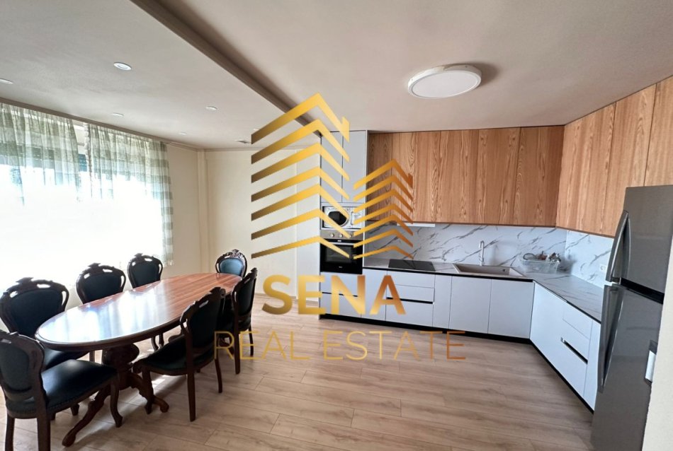 Tirane, jepet me qera apartament 2+1+Aneks+Ballkon Kati 9, 130 m² 900 € (Bulevardi Zogu I)