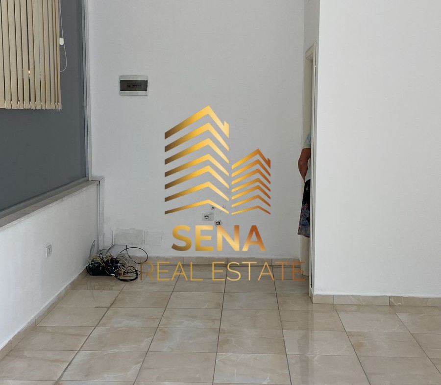 Tirane, jepet me qera ambjent biznesi Kati 1, 30 m² 300 € (Rruga Mikel Maruli)