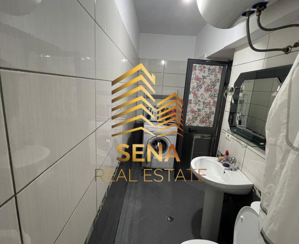 Tirane, jepet me qera apartament 1+1 Kati 1, 70 m² 350 € (Rruga Kongresi I Manastirit)