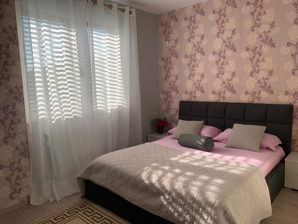 Tirane, shitet apartament 2+1+Ballkon Kati 3, 95 m² 180.000 € (Hamdi Sina)
