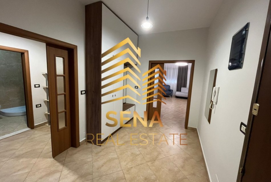Tirane, jepet me qera apartament 2+1+Ballkon Kati 4, 118 m² 550 € (Rruga 5 Maji)
