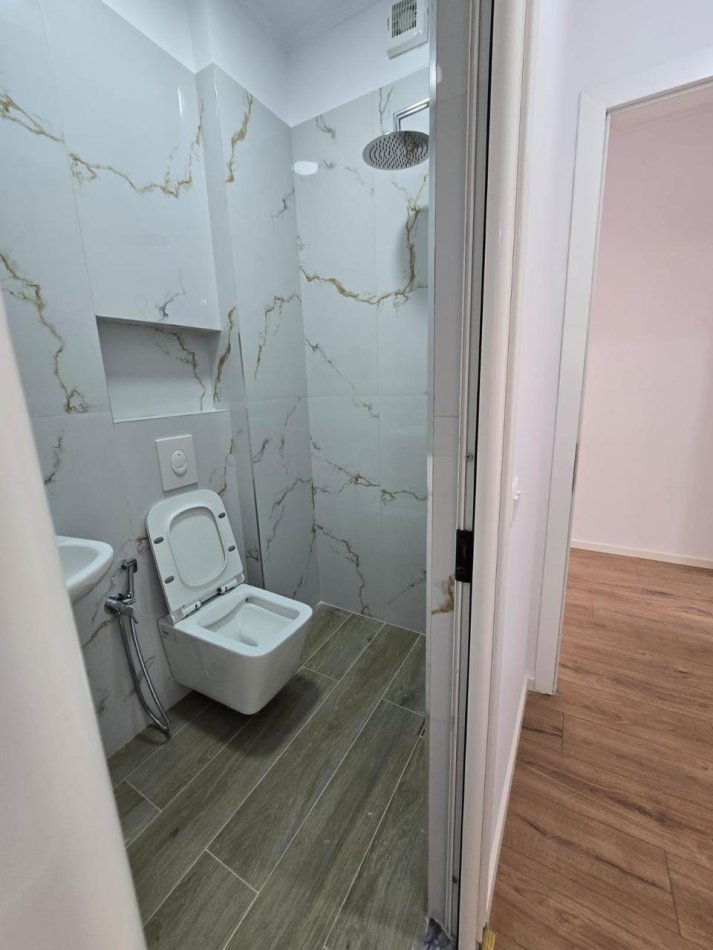 Tirane, shitet apartament 2+1+2, Kati 7, 96 m² 210.000 € (RRUGA E KAVAJES ,CONDOR CENTER)