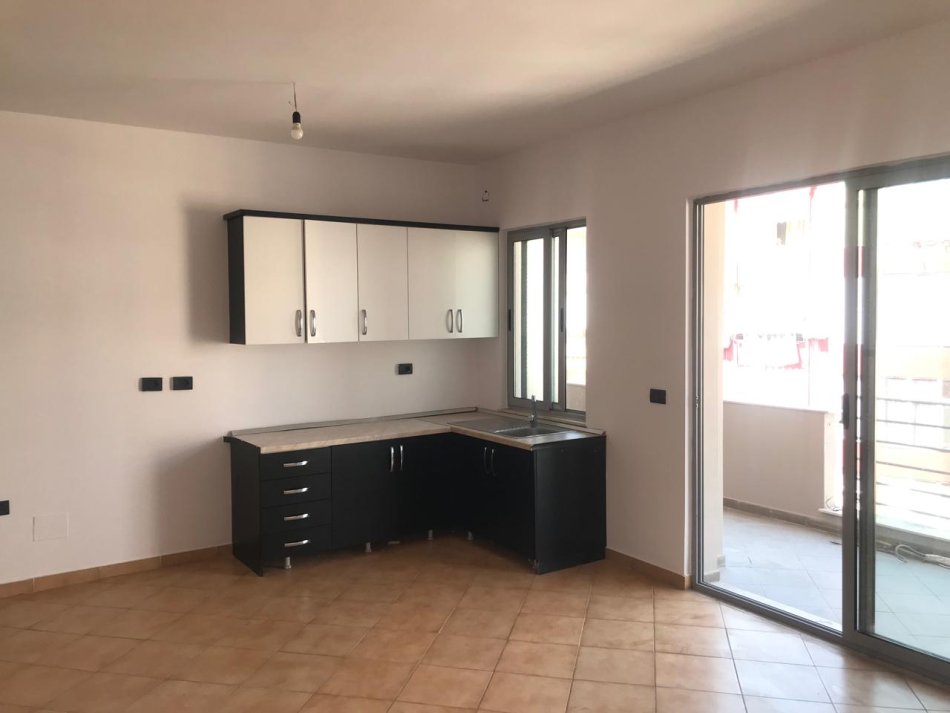 Tirane, shitet apartament 2+1+Aneks+Ballkon Kati 7, 134 m² 145.000 € 