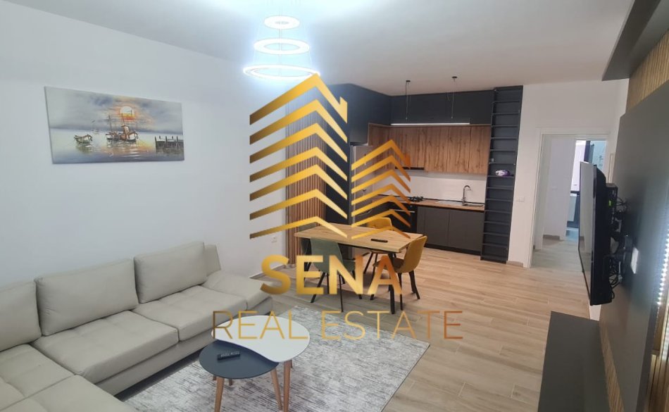 Tirane, jepet me qera apartament 2+1+Ballkon Kati 4, 103 m² 650 € (Rruga Xhanfize Keko)