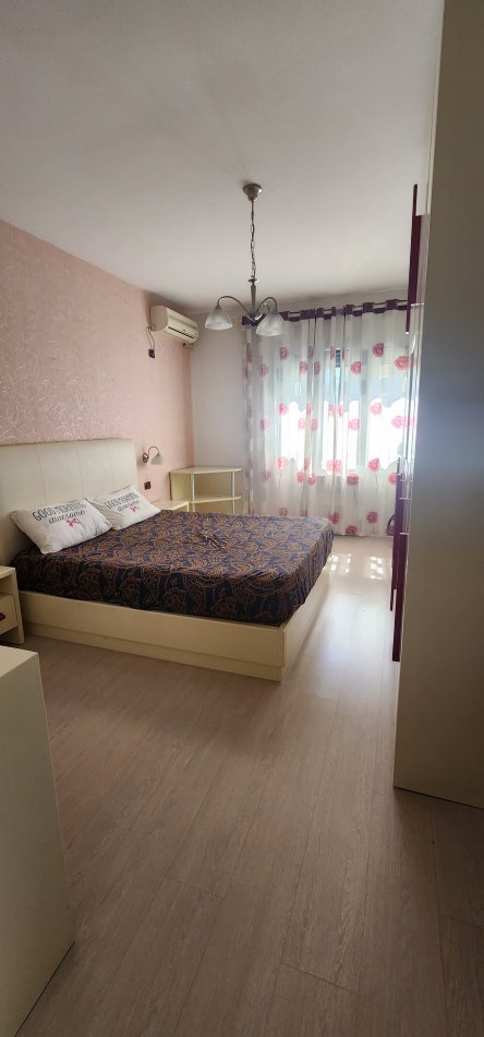 Tirane, shitet apartament 2+1+Ballkon Kati 4, 110 m² 230.000 € (Komuna e Parisit)
