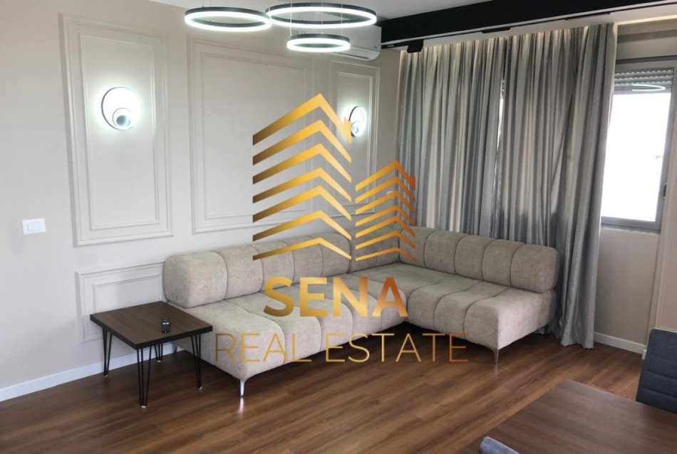 Tirane, jepet me qera apartament 2+1 Kati 8, 100 m² 800 € (Rruga Ndre Mjeda)