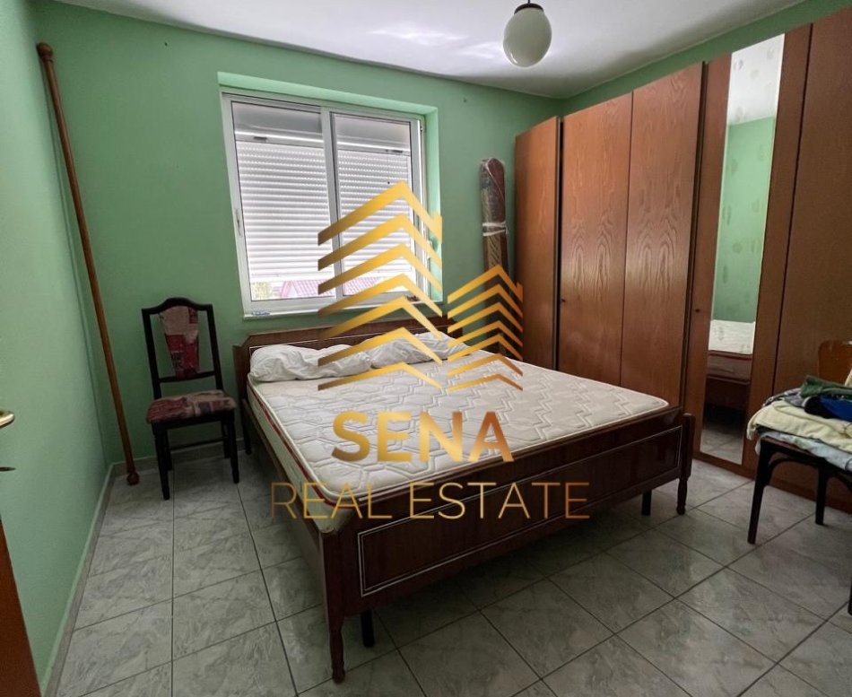 Tirane, jepet me qera apartament 1+1+Ballkon Kati 3, 62 m² 500 € (Stadiumi Dinamo)