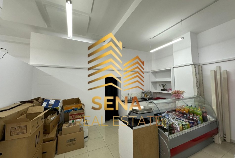 Tirane, jepet me qera ambjent biznesi Kati 0, 100 m² 850 € (Brryli)