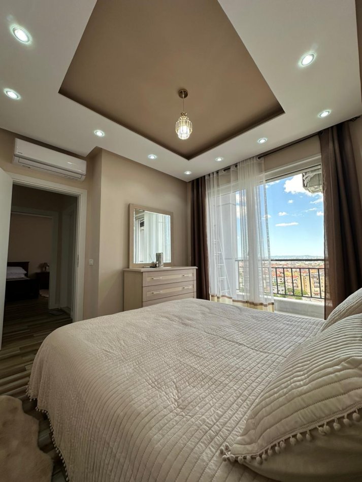 Tirane, jepet me qera 2+1 Kati 4, 100 m² 70 € (Rruga e dibres)