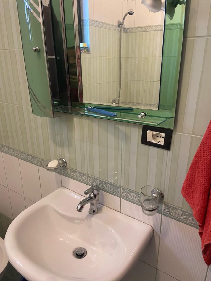 Tirane, jepet me qera 2+1 Kati 1, 90 m² 450 € (Rr. Siri Kodra)