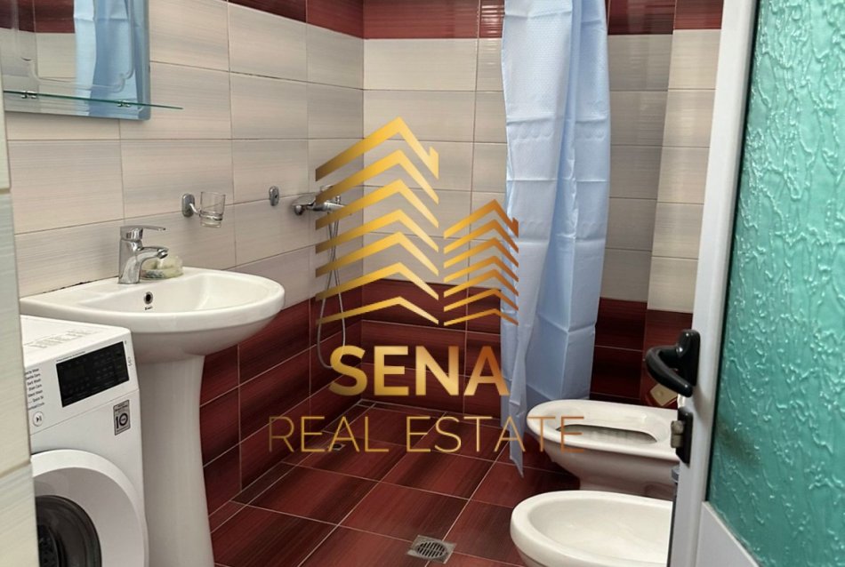 Tirane, jepet me qera apartament 2+1+Ballkon Kati 5, 100 m² 550 € (Rruga e Elbasanit)