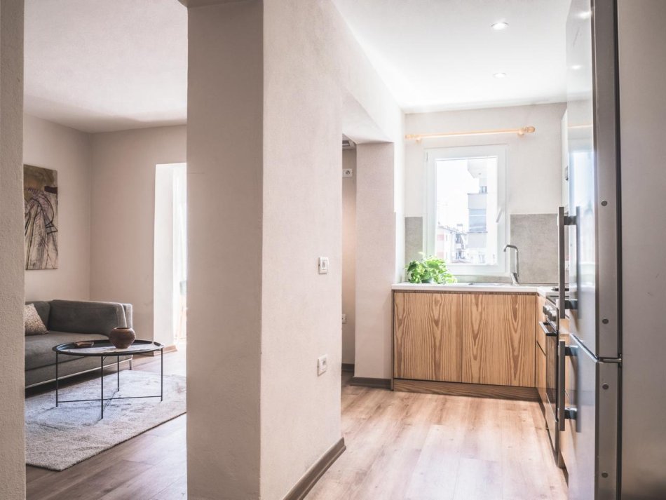 Tirane, shitet apartament 1+1+Aneks Kati 4, 60 m² 140.000 €