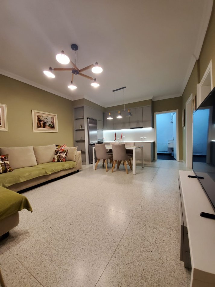 Tirane, jepet me qera apartament 2+1+Aneks+Ballkon Kati 5, 111 m² 800 € (Rruga e Dibrës pranë Vila Gold)