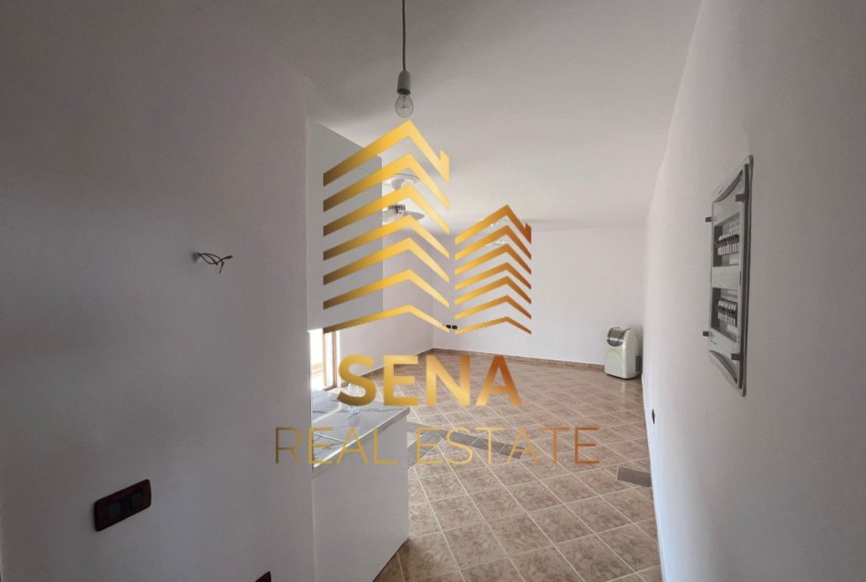 Fier, shitet apartament 1+1 Kati 5, 54 m² (Rruga 29 Marsi Patos)