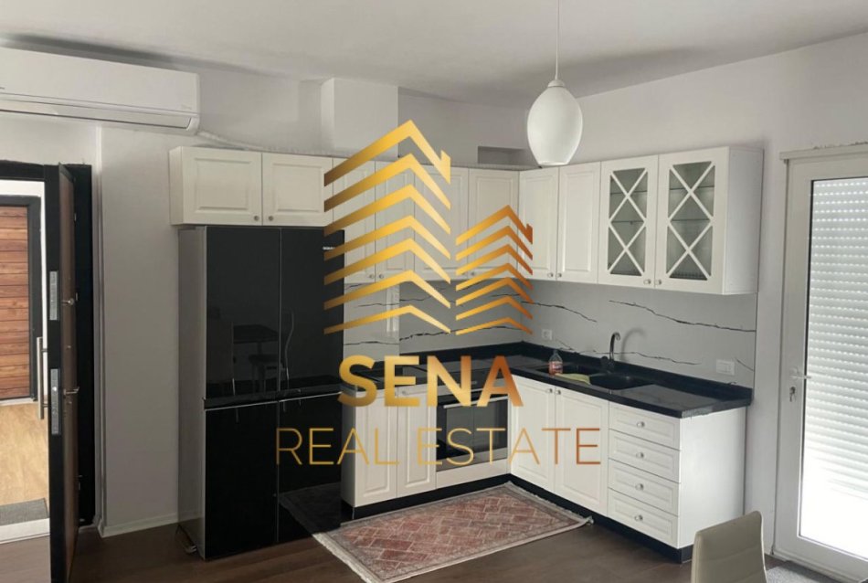 Tirane, jepet me qera apartament 3+1+Ballkon Kati 7, 116 m² 500 € (Rruga Nënë Tereza)